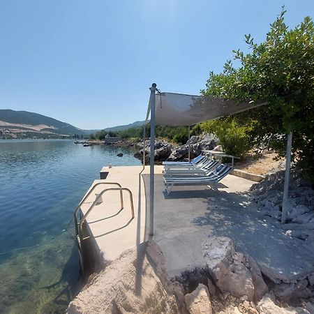Apartments By The Sea Zuronja, Peljesac - 13202 Putniković Exteriér fotografie